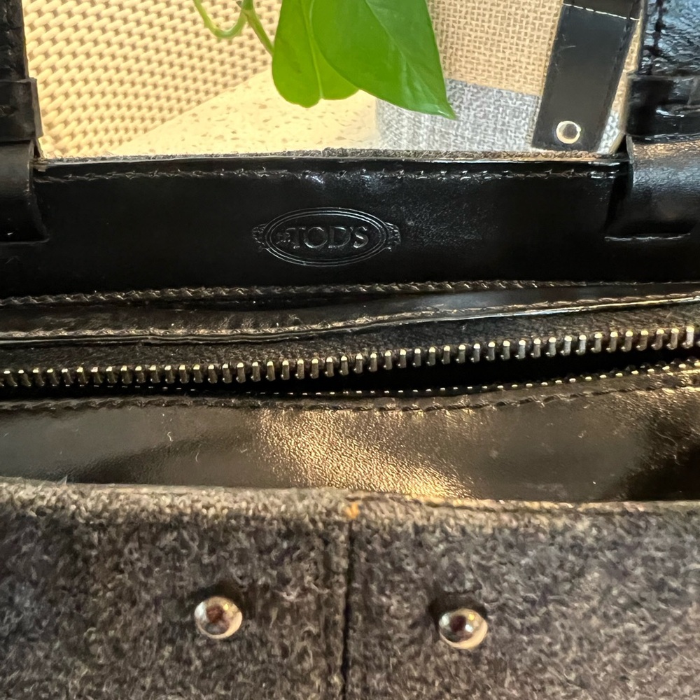 Tod’s WOOL Studded Top-Handle Bag WORN BY PRINCESS CAROLINE in 2022 - Picture 5 of 12